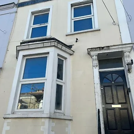 아파트 House *